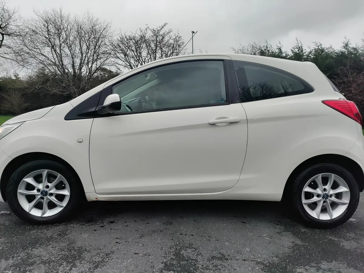 Ford KA 2013 - Image 2