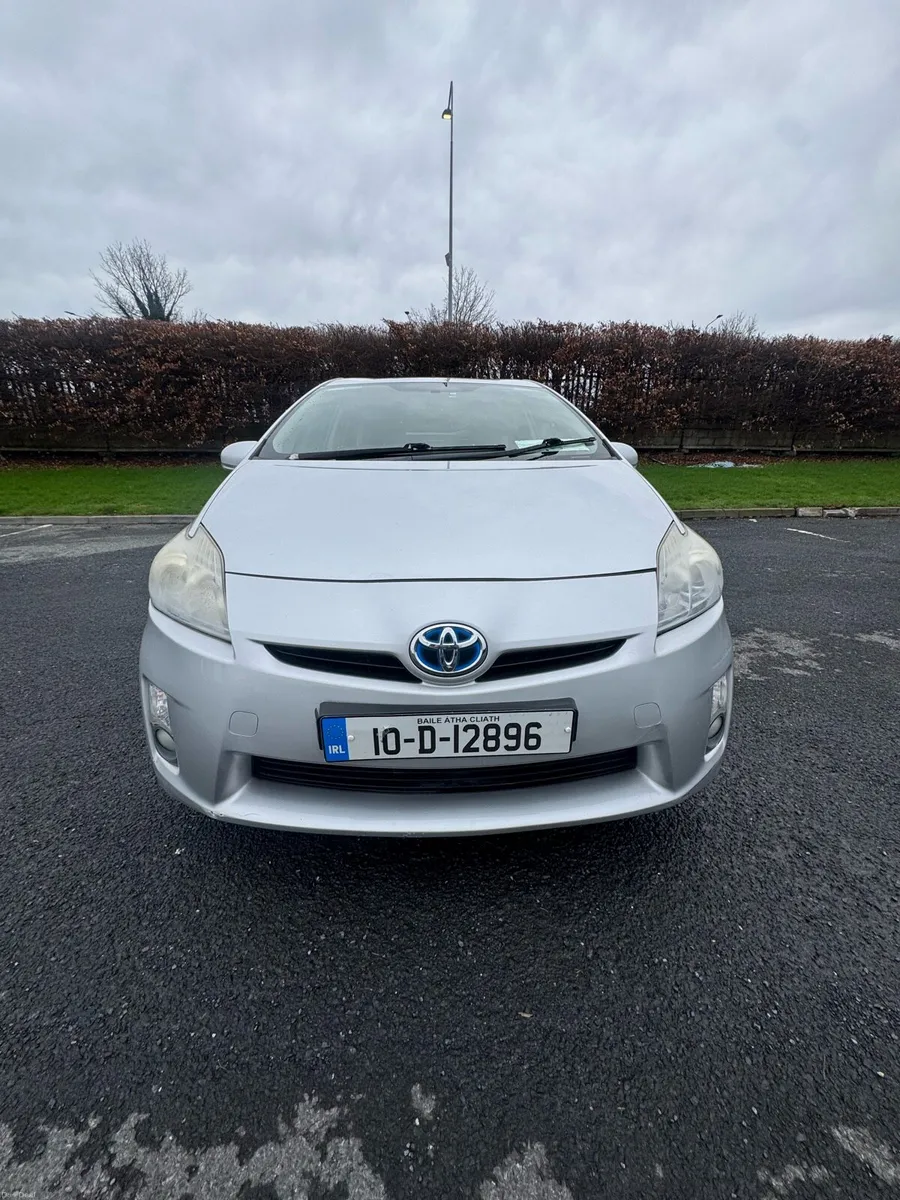 2010 Toyota Prius - Image 1