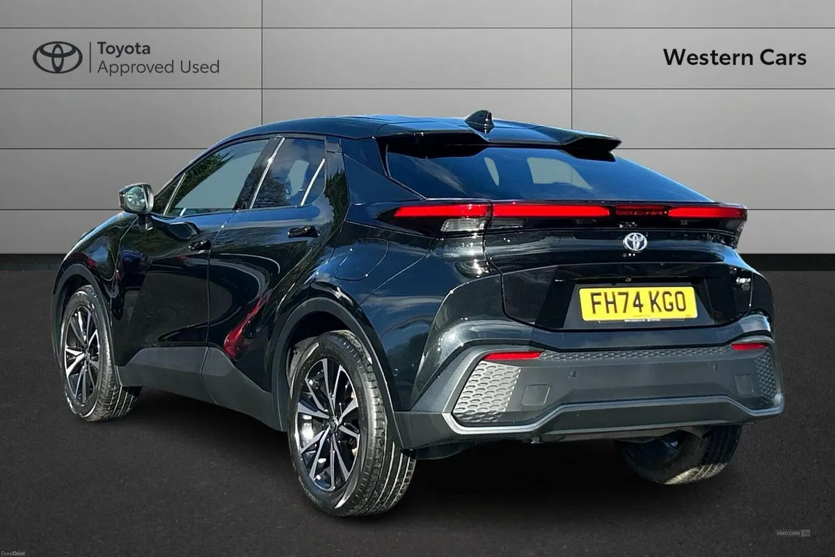 Toyota C-HR 1.8 VVT-h Design CVT Euro 6 (s/s) 5dr - Image 4