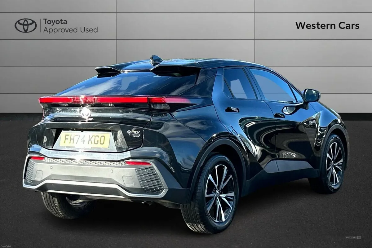 Toyota C-HR 1.8 VVT-h Design CVT Euro 6 (s/s) 5dr - Image 2