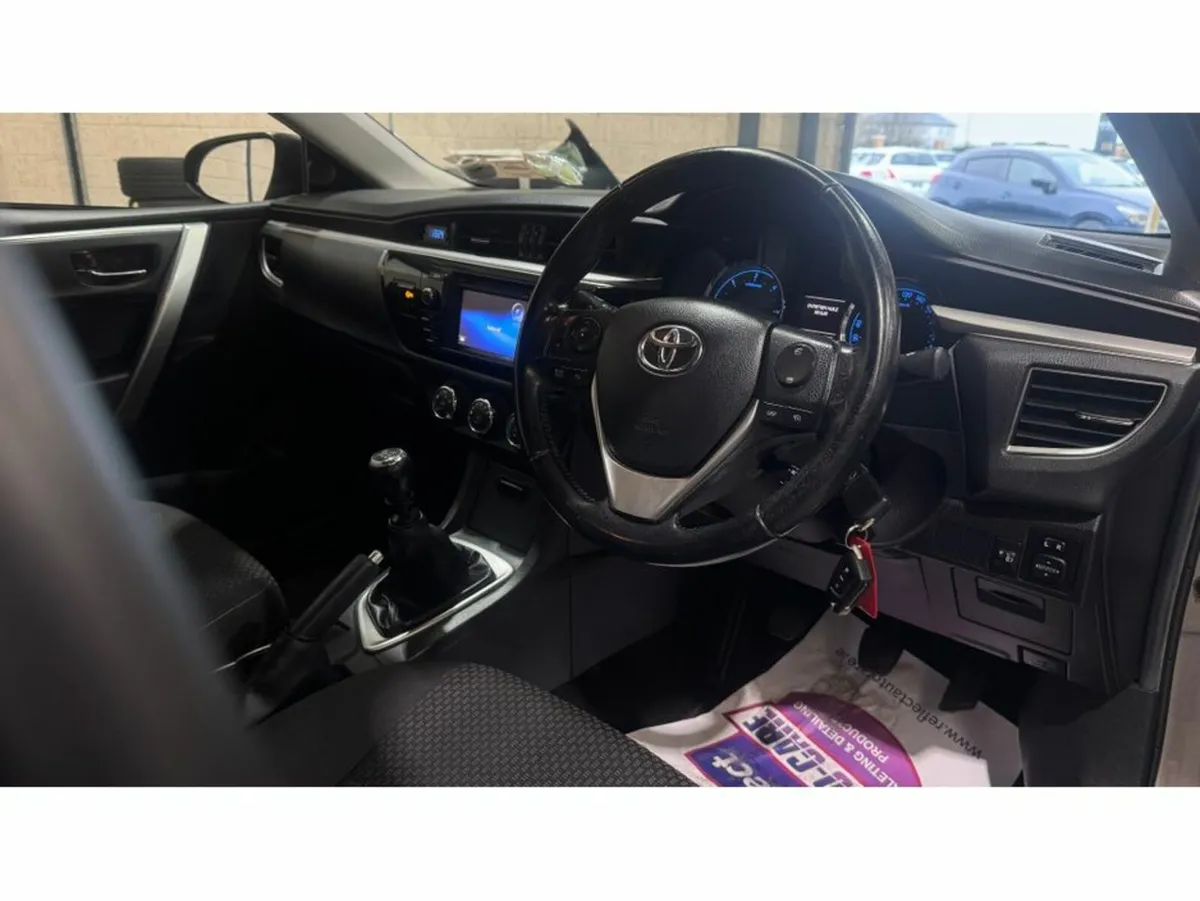 Toyota Corolla 1.4 D-4D LUNA 4DR - Image 4