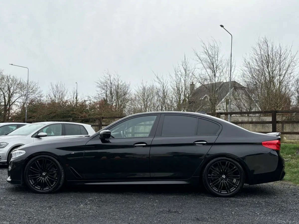 BMW 5-Series 520D MSPORT AUTO - Image 4