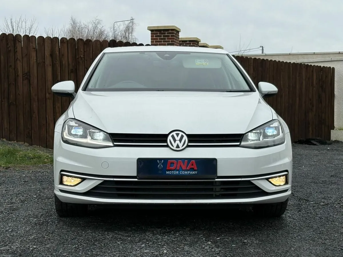 Volkswagen Golf 1.4 AUTO - LOW KMS - Image 2