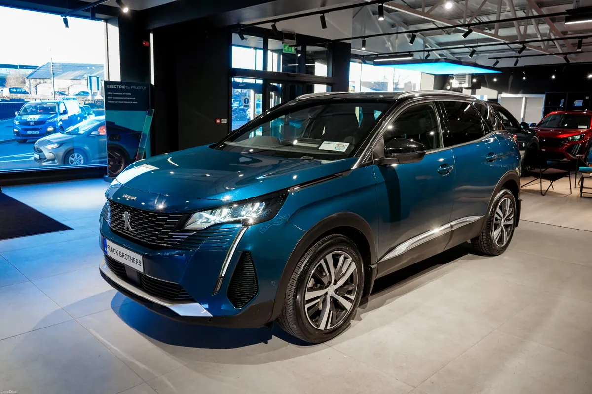 2023 Peugeot 3008 Allure 1.5 BlueHDi 130bhp Auto - Image 4