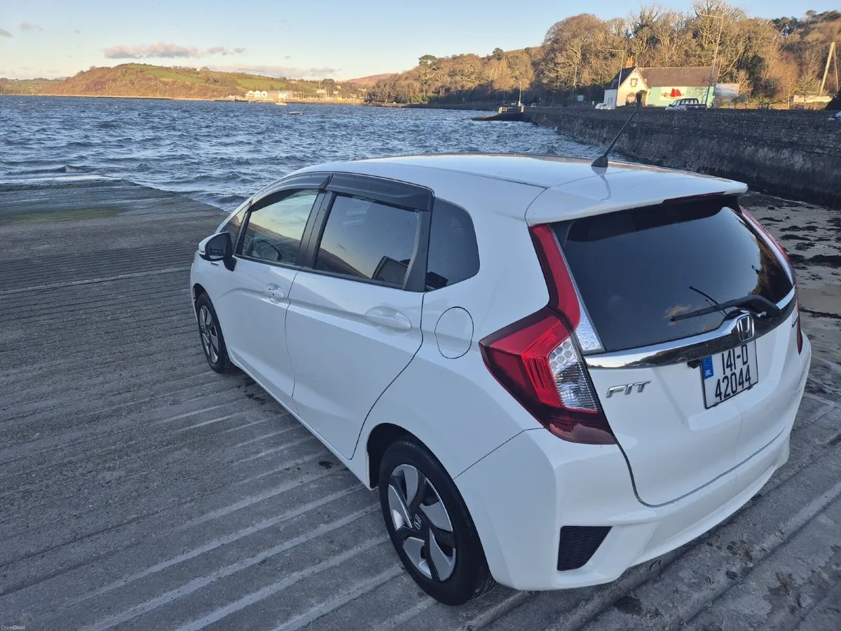 Honda Fit 2014 - Image 2