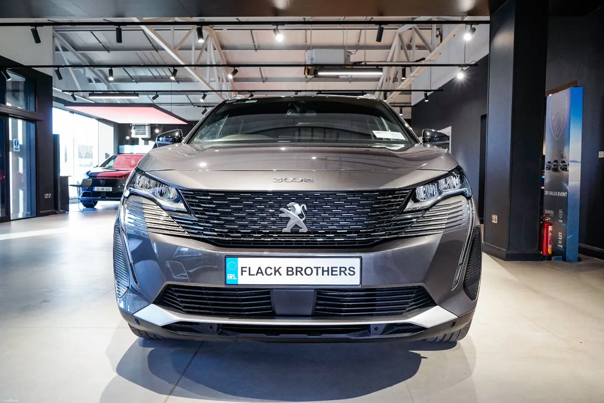 2023 Peugeot 3008 Allure 1.5 BlueHDi 130bhp Auto - Image 3