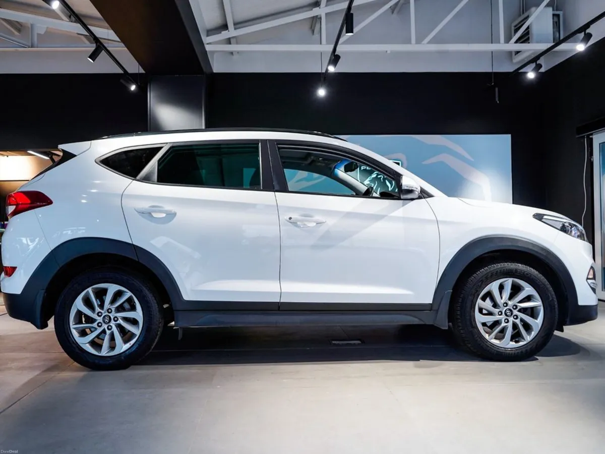 2017 Hyundai Tucson ix35 1.7 Premium Manual - Image 3