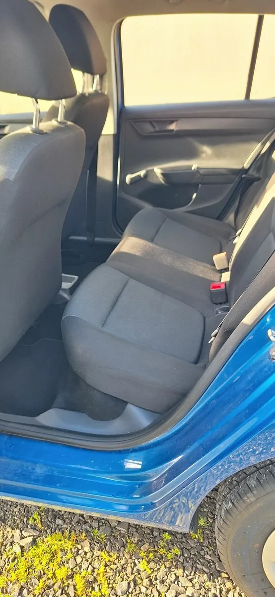 Skoda Fabia 2015 - Image 2