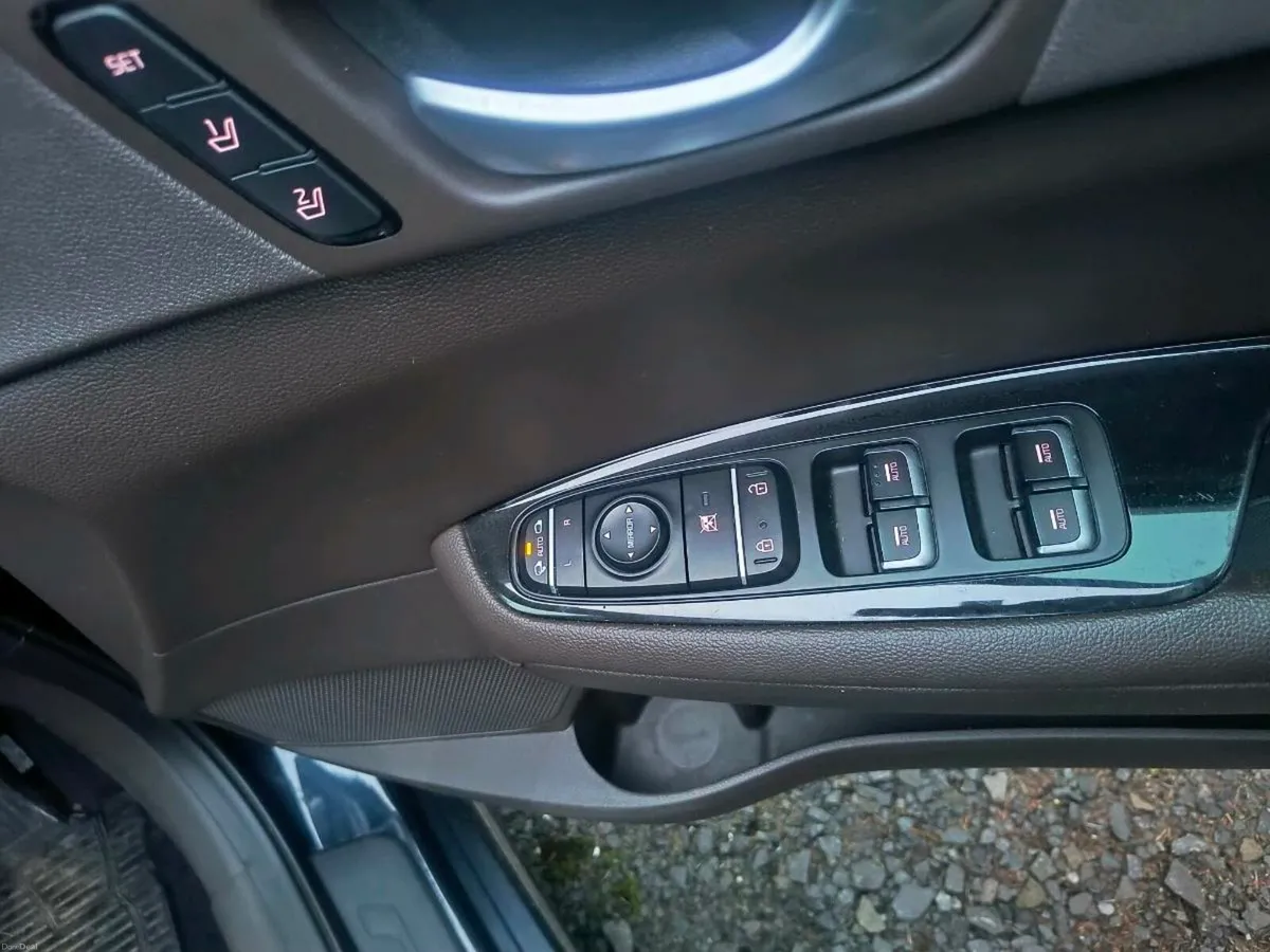 Kia Optima 2018 Automatic - Image 4