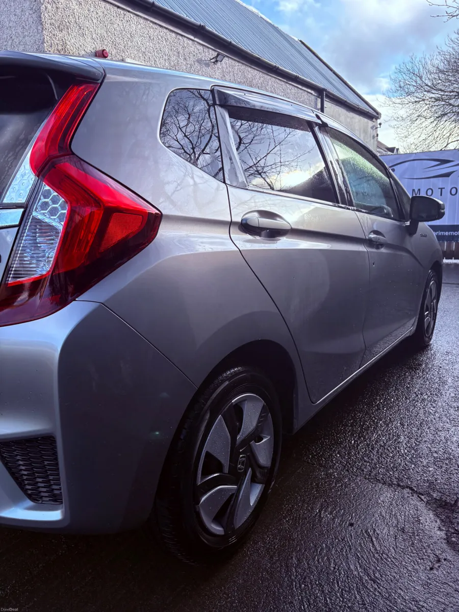 Homda Fit 2014 - 1.5Hybrid - Image 3