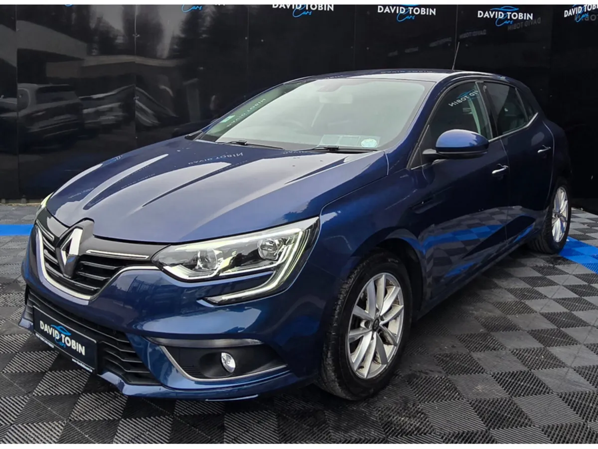 Renault Megane PLAY BLUE DCI ONLY 20,000 KM - Image 4