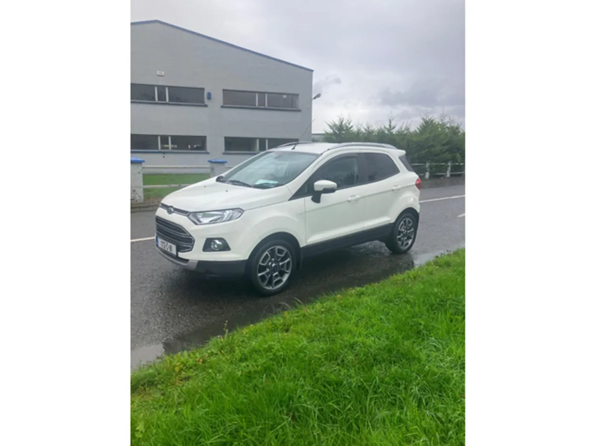 Ford EcoSport TITANIUM 1.5 TDCI 95PS M5 4DR - Image 3