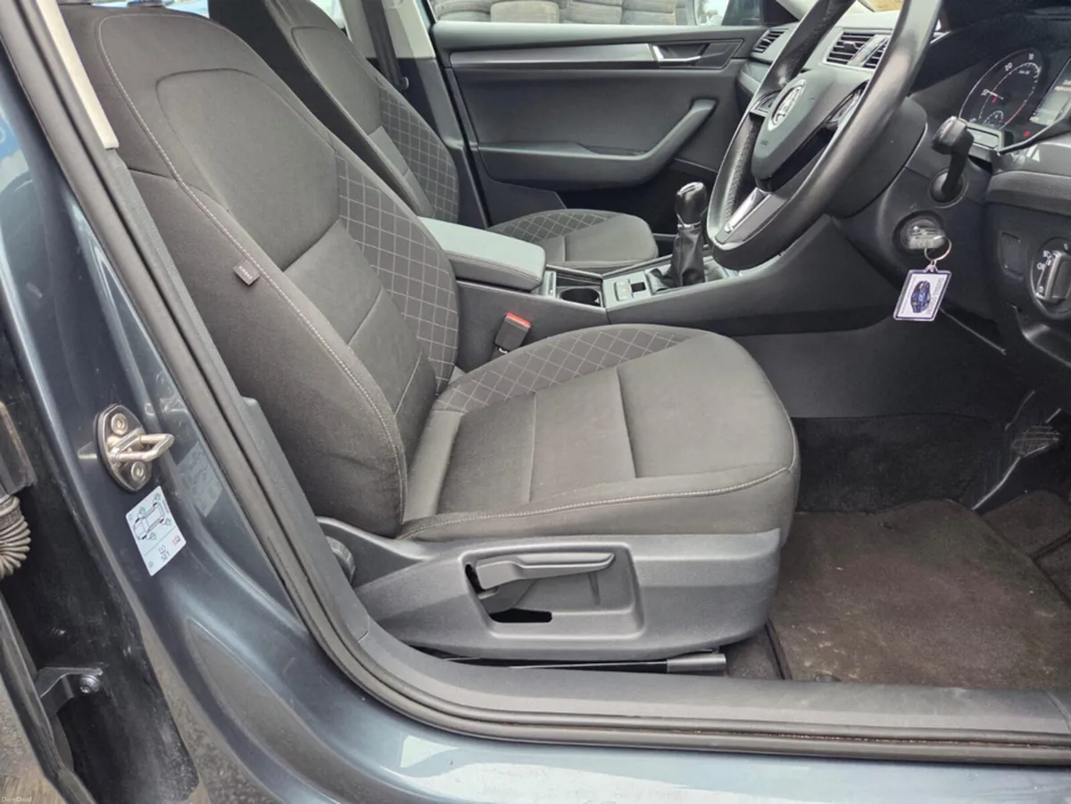 Skoda Superb 1.6 TDI S - Image 4