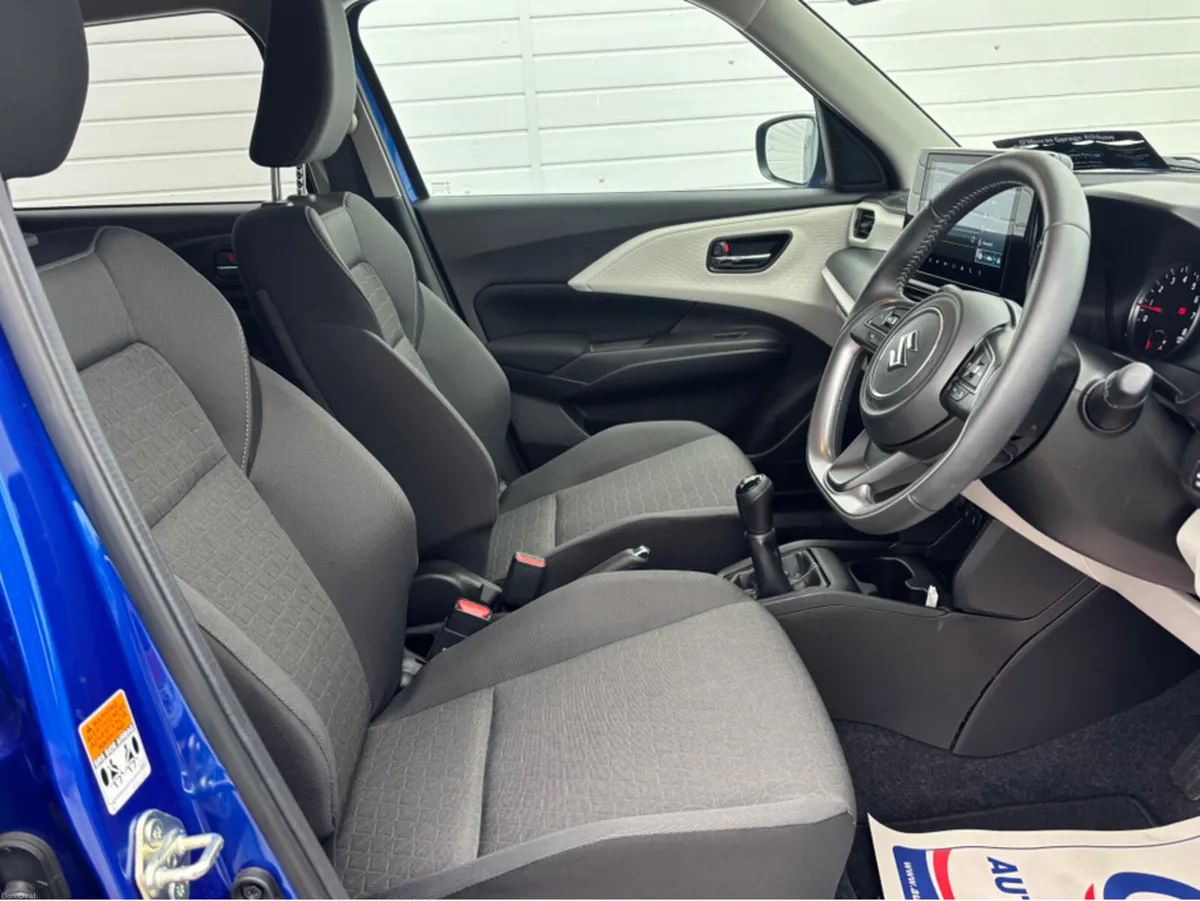 Suzuki Swift 1.2 HYBRID MOTION 5DR - Image 3