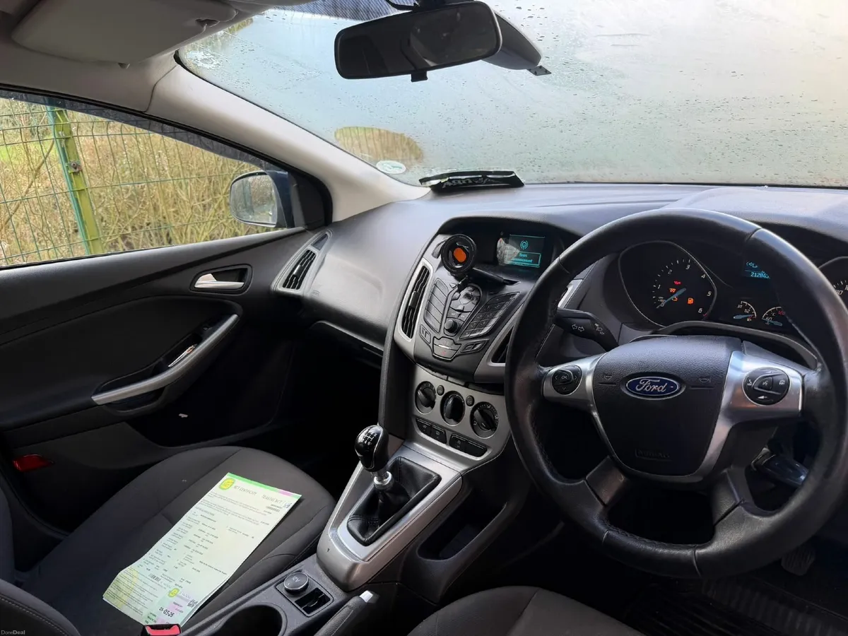 Ford Focus 2014 - Image 2