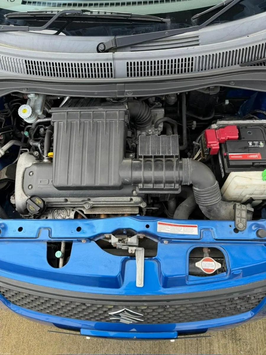 Suzuki Swift 2010 - Image 4