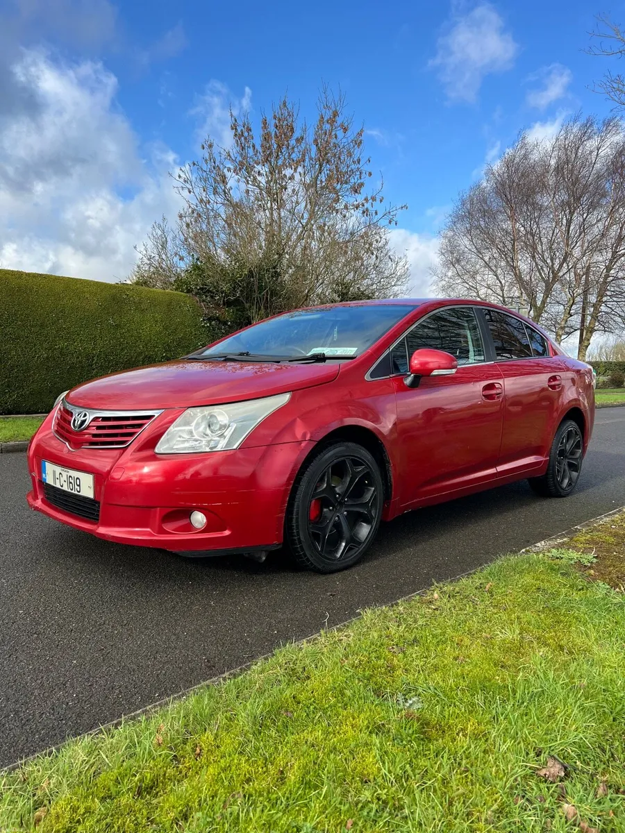 Toyota Avensis 2011 - Image 1
