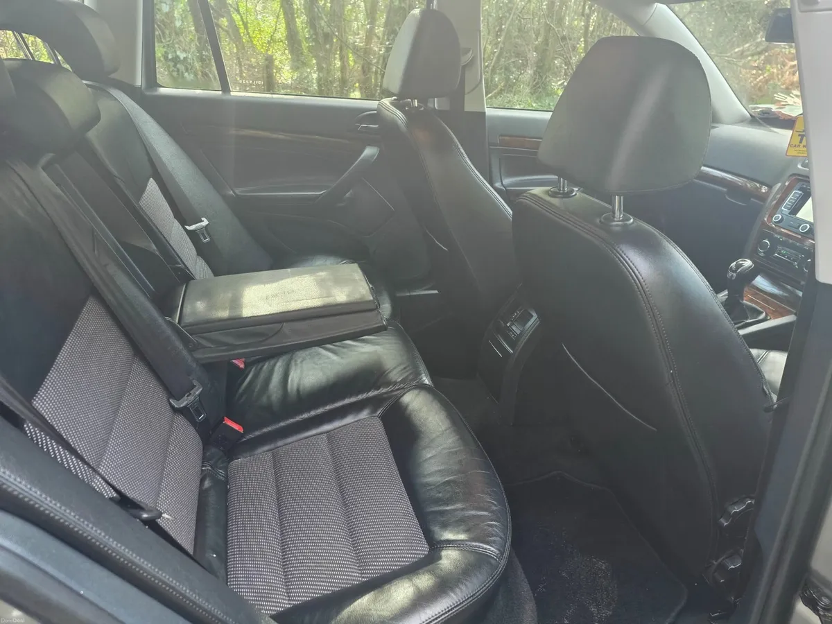 Skoda Octavia 1,6 DIESEL LOW MILAGE - Image 3