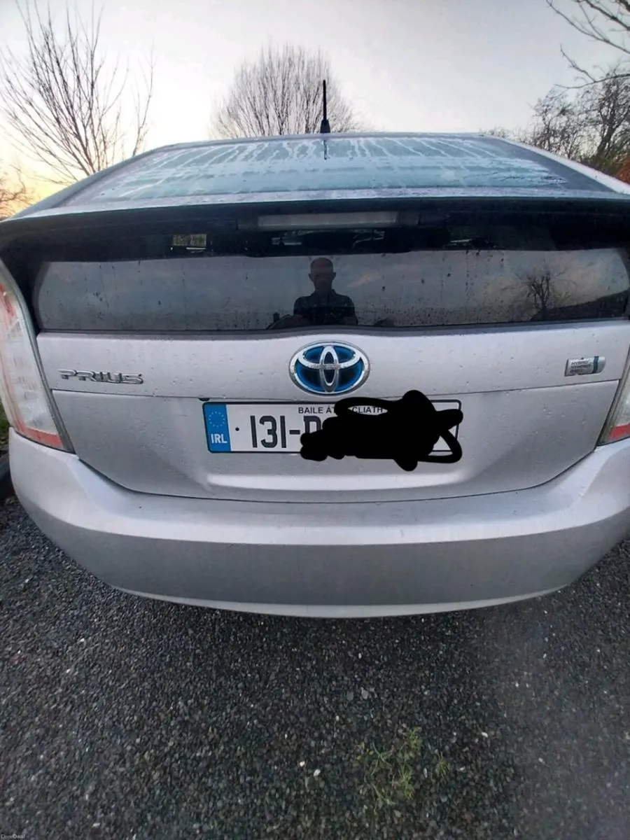 Toyota prius - Image 4