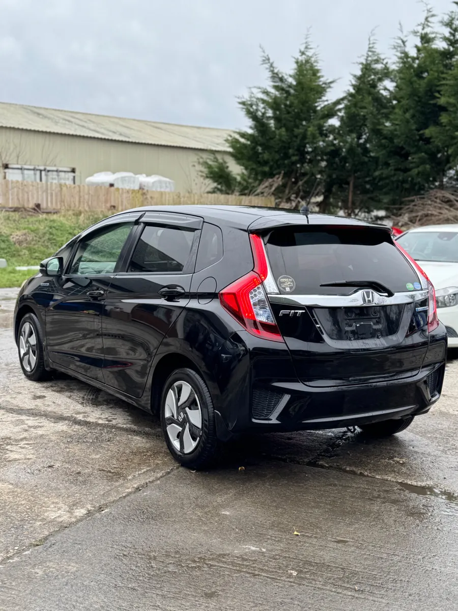 HONDA FIT 1.5L Hybrid Auto 2015 62000KM High Spec - Image 4