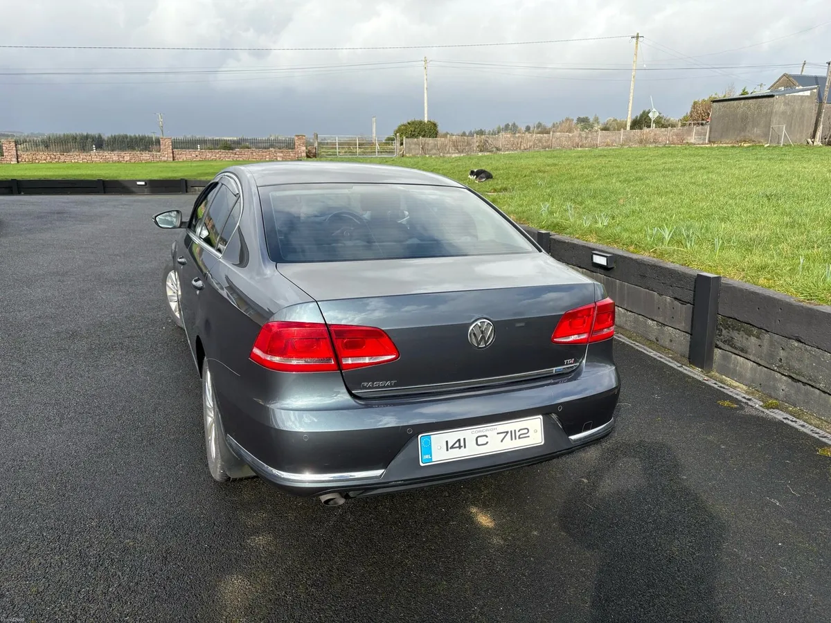 Volkswagen Passat - Image 4