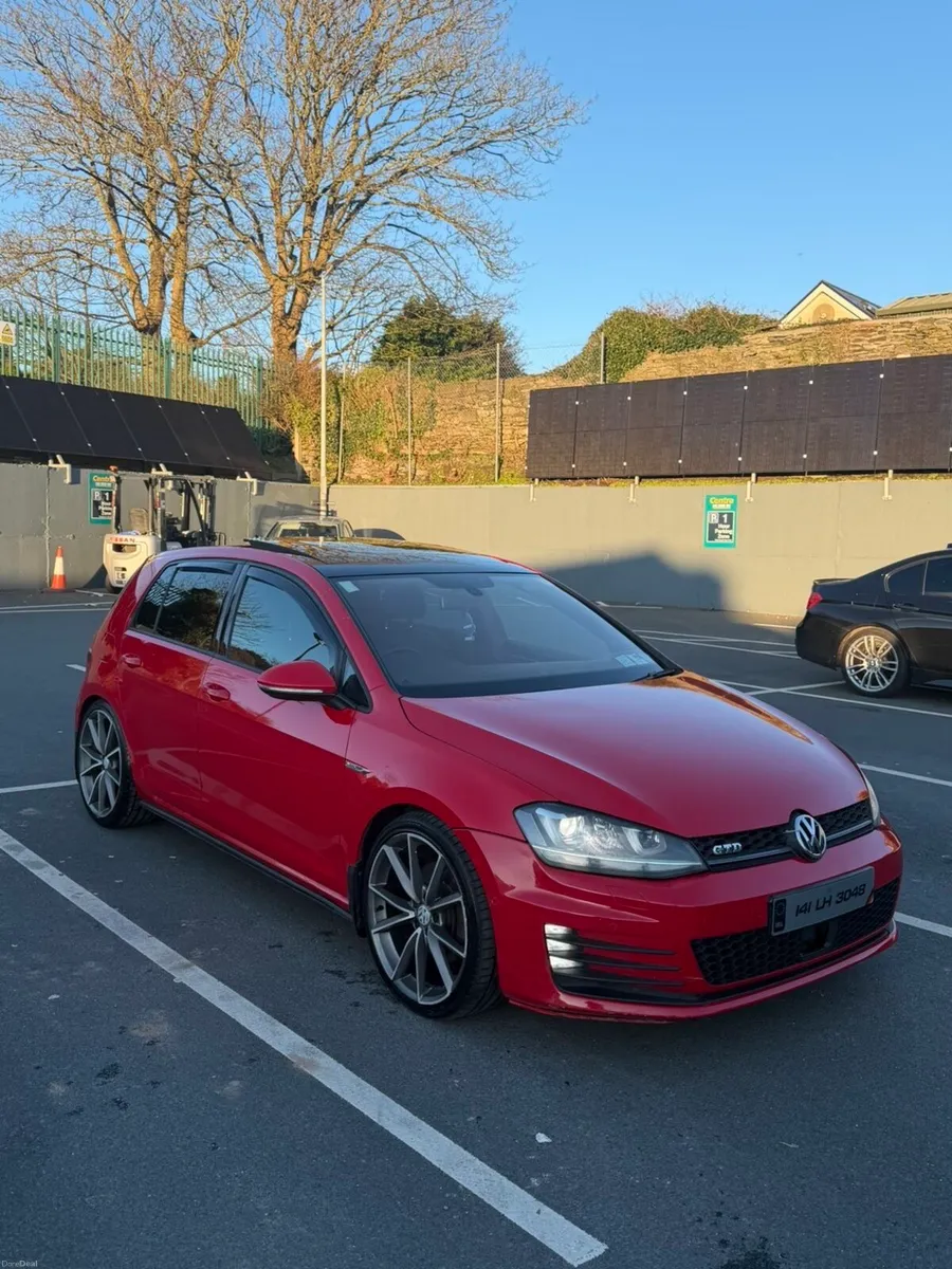 Mk7 GTD pan-roof - Image 1