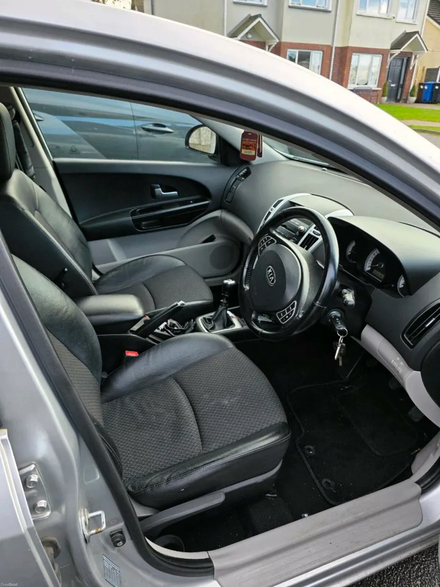 KiA Ceed 1.6 tdi - Image 4