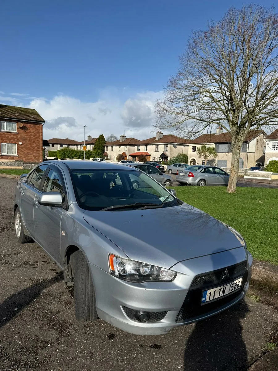 Mitsubishi lancer 2011 - Image 1