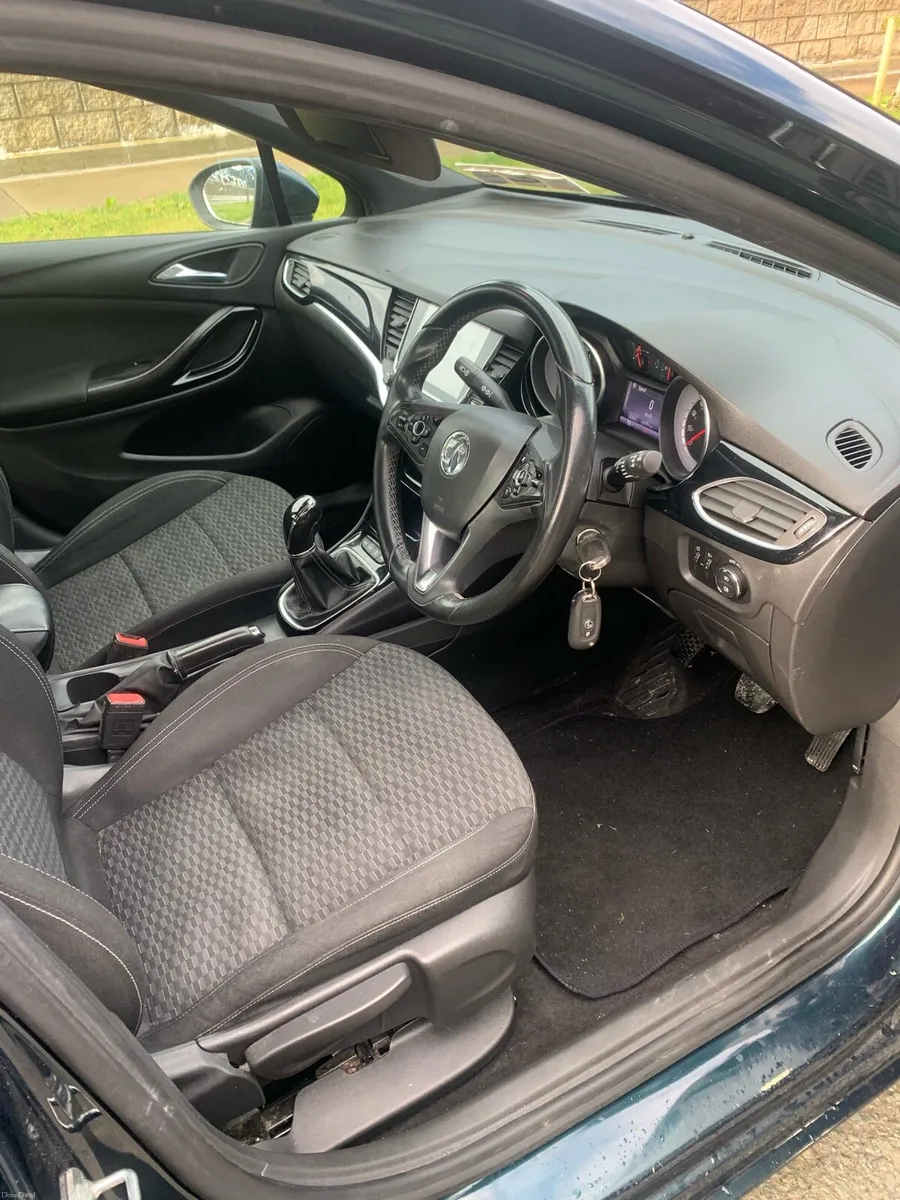 2016 Opel Astra Sri diesel, Nctd 5/28, tax 3/26 - Image 5