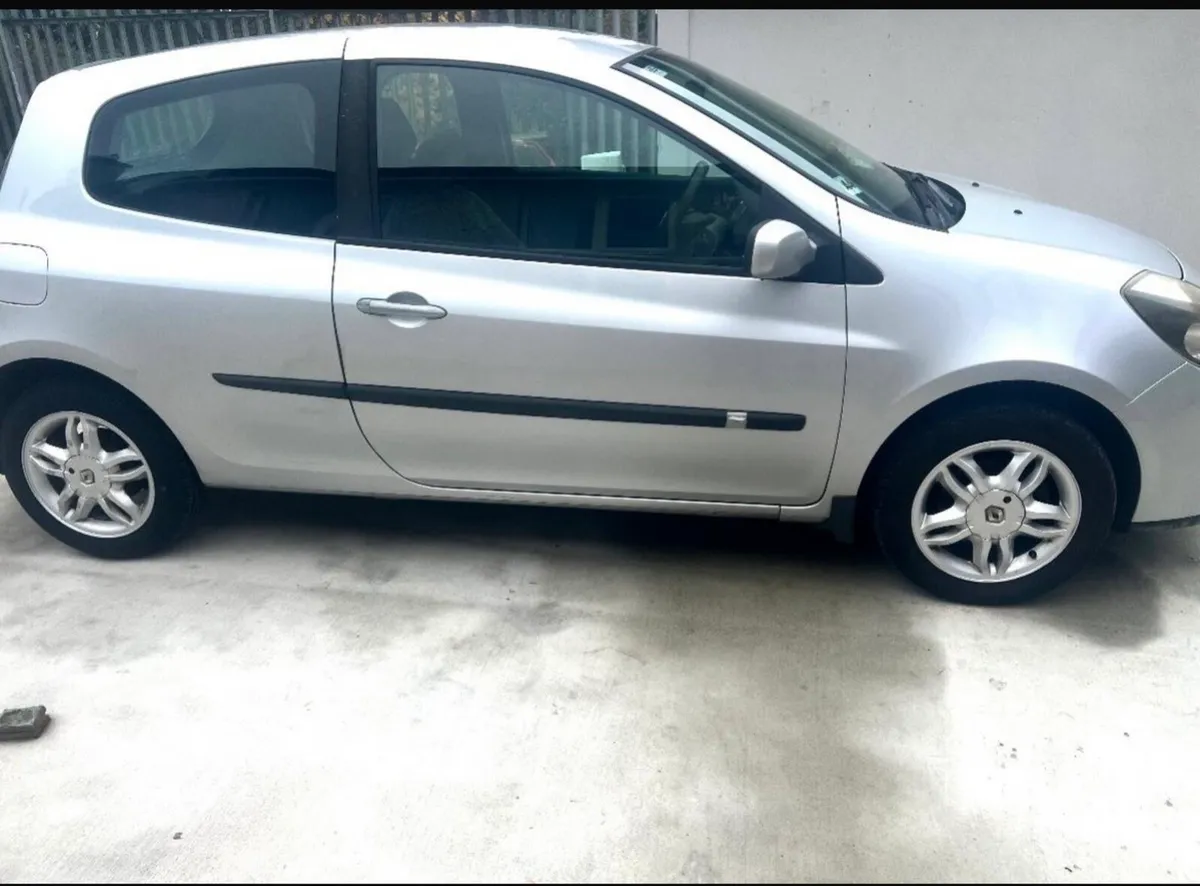 Renault Clio 2007 - Image 2
