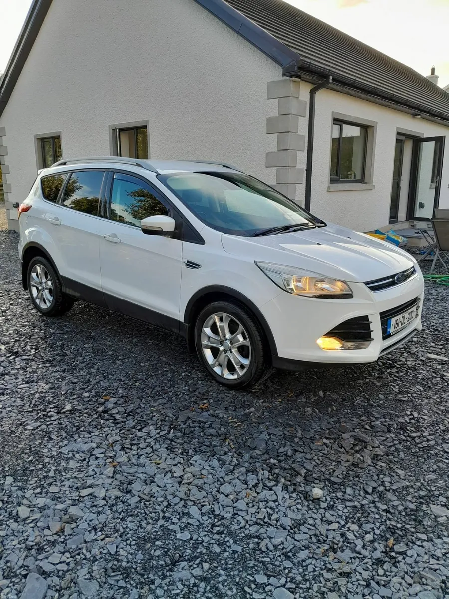 Ford Kuga 2016 - Image 2