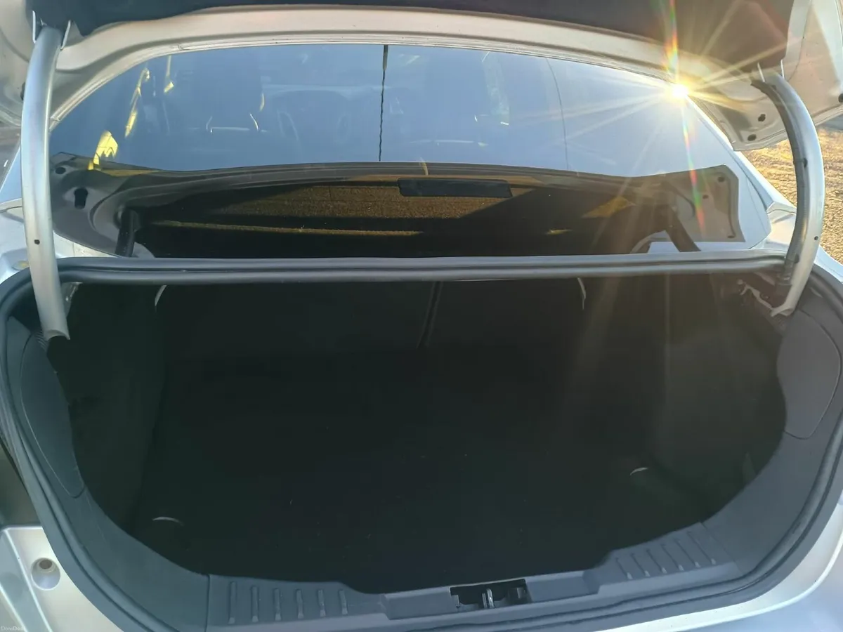 Ford Focus 2011 - Image 4