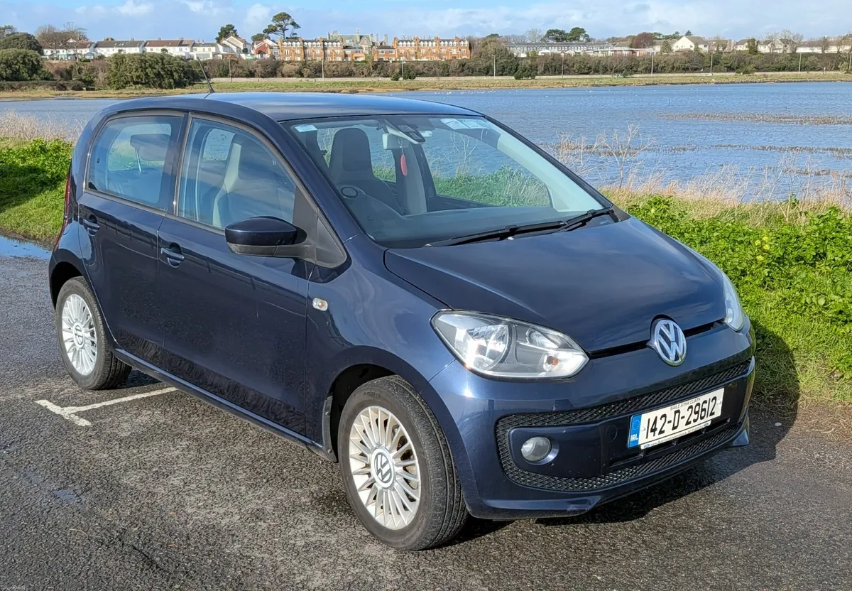 Volkswagen up! 2014 - Image 1