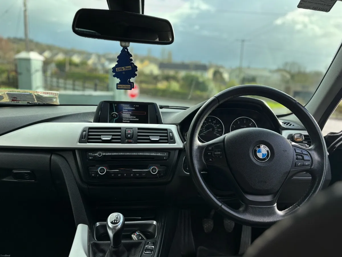 BMW 3 Series 320D - Image 4