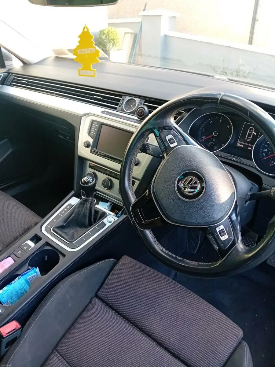 Volkswagen Passat 2015 - Image 3
