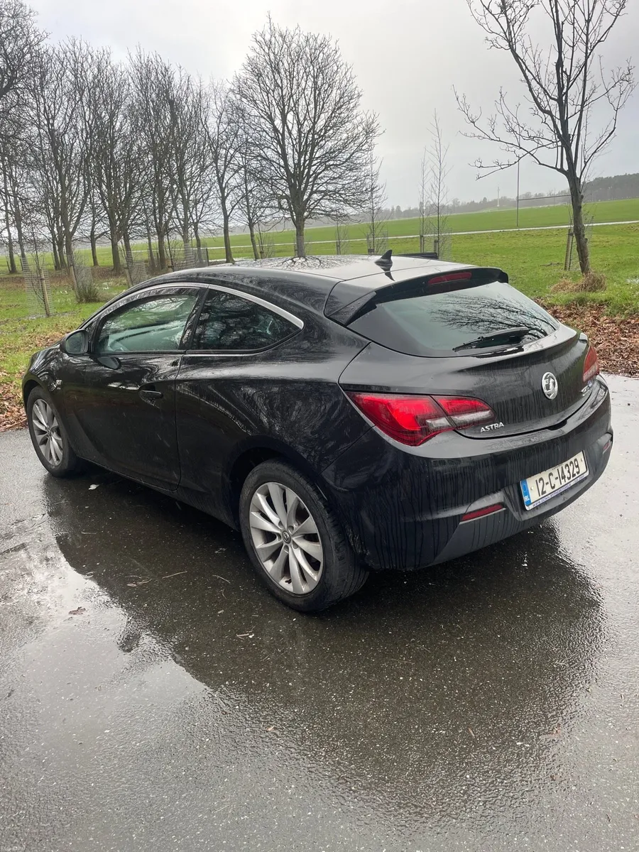 Vauxhall Astra GTC - Image 4