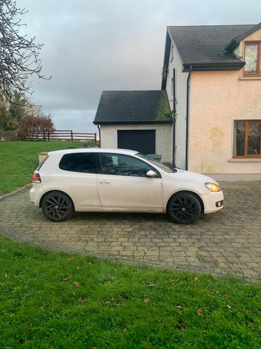 Volkswagen Golf 2011 - Image 3