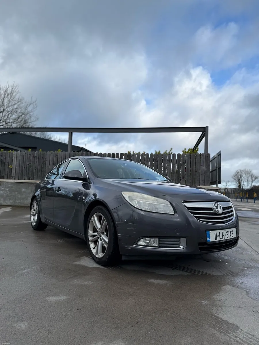 Vauxhall Insignia 2011 - Image 2