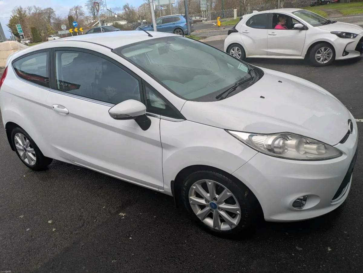 Ford fiesta - Image 4