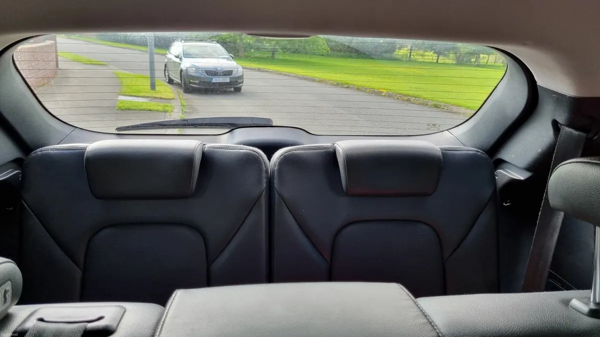 Hyundai Santa Fe AWD AUTO - Image 3