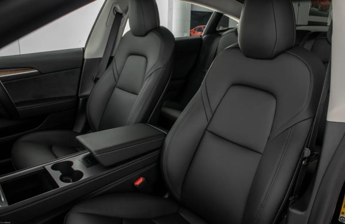 2022 Tesla Model 3 - Image 4