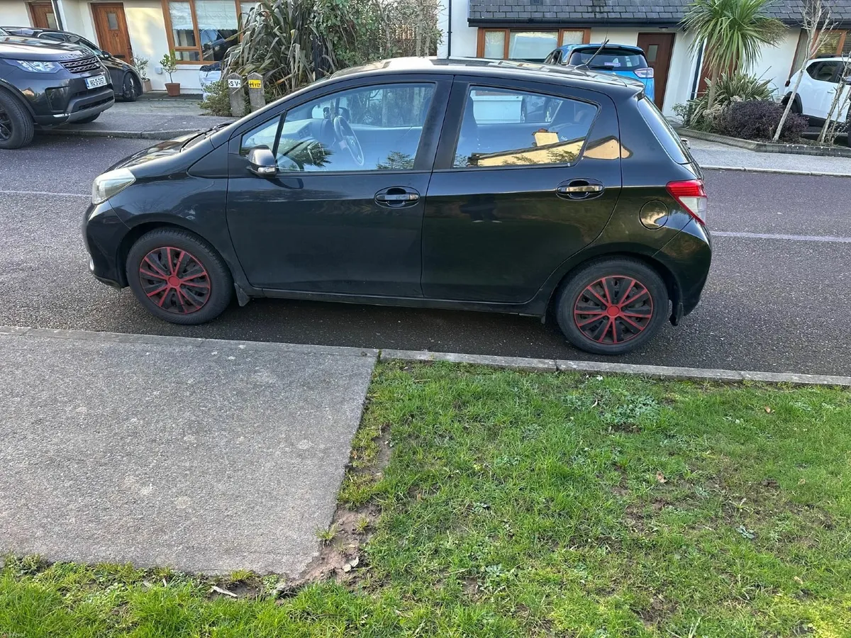 Toyota Yaris 2012 - Image 4