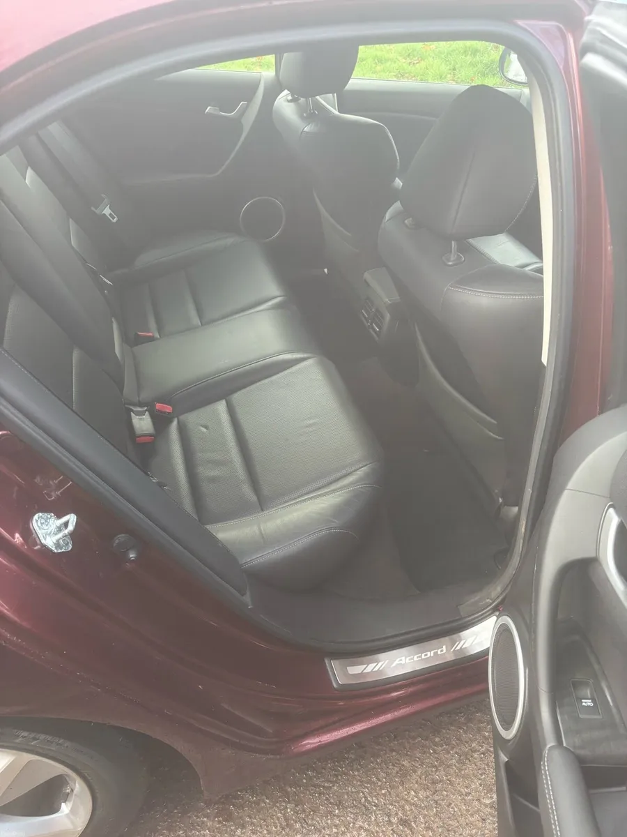 Honda accord - Image 4