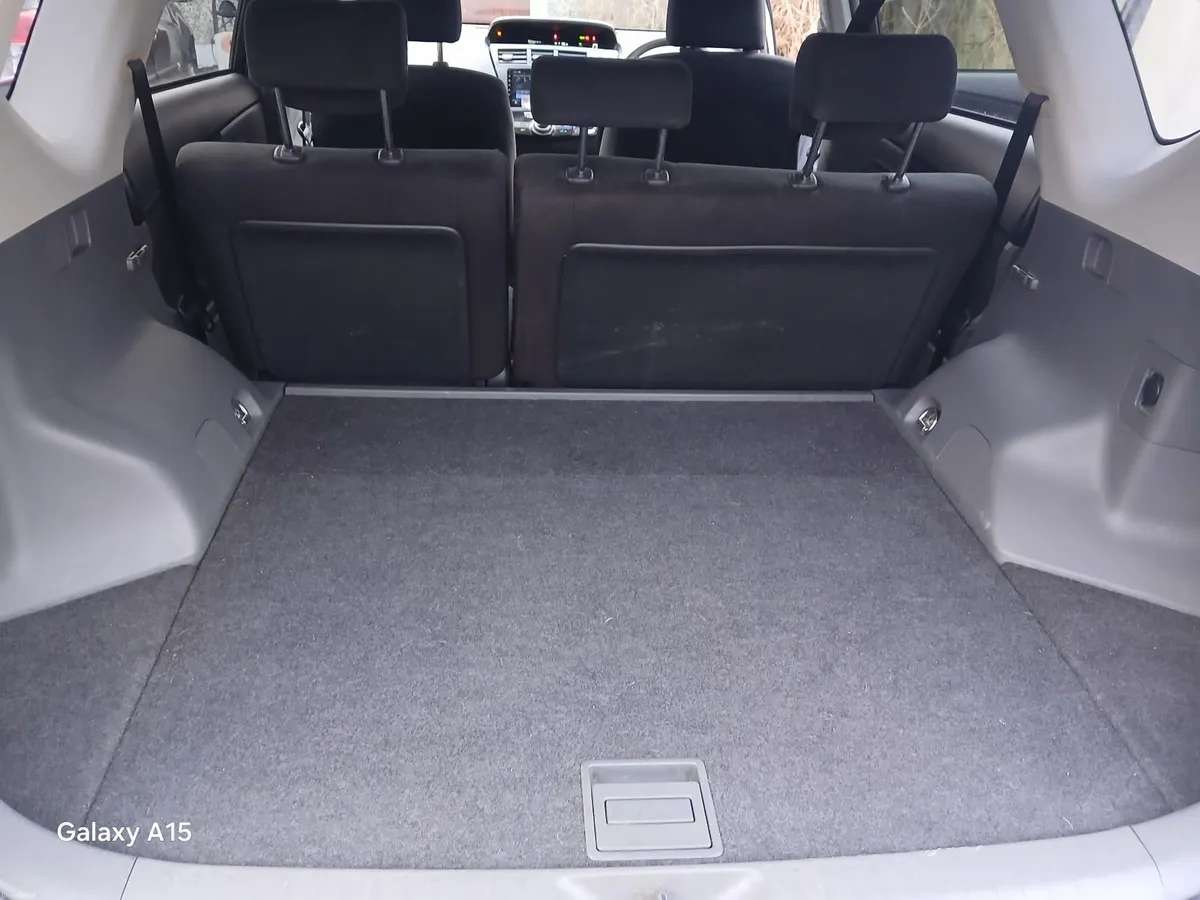 Toyota Prius 2014 - Image 2