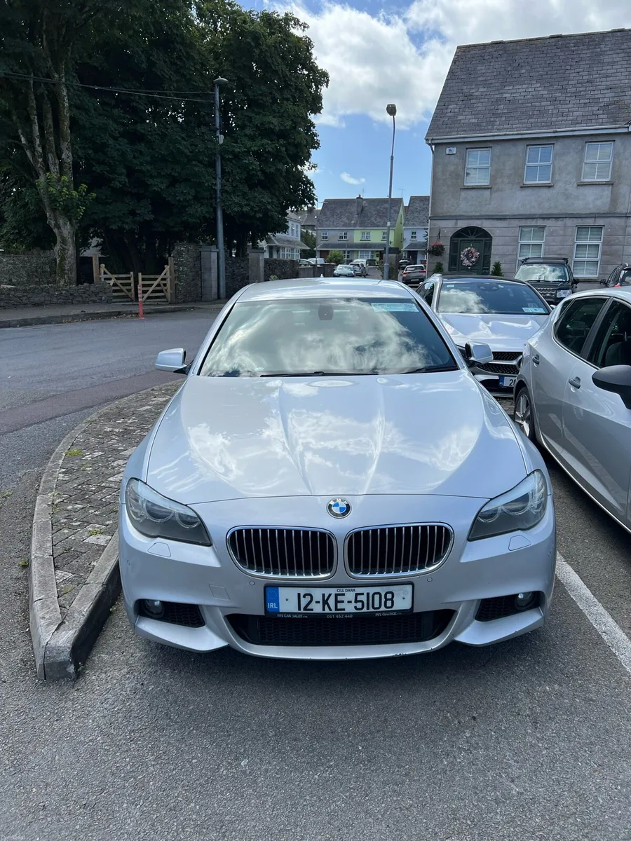 BMW 520D 2012 - Image 2