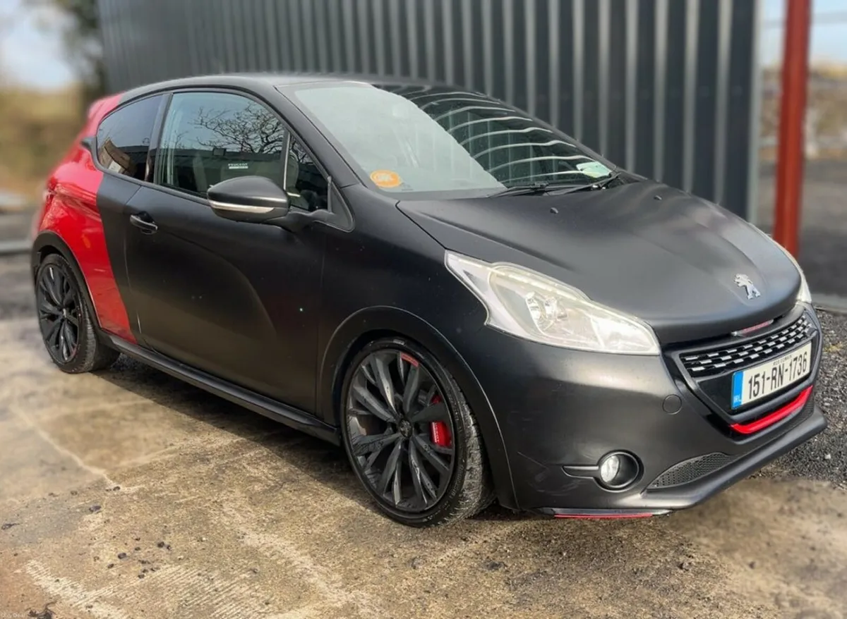 Peugeot 208 Gti 30th anniversary - Image 1