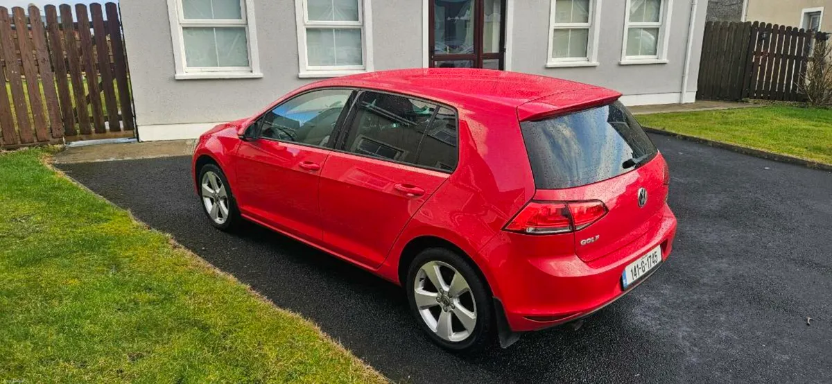 2014 Volkswagen Golf - Image 1