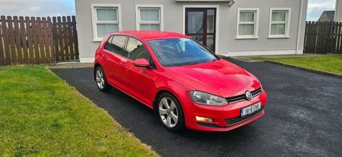 2014 Volkswagen Golf - Image 2