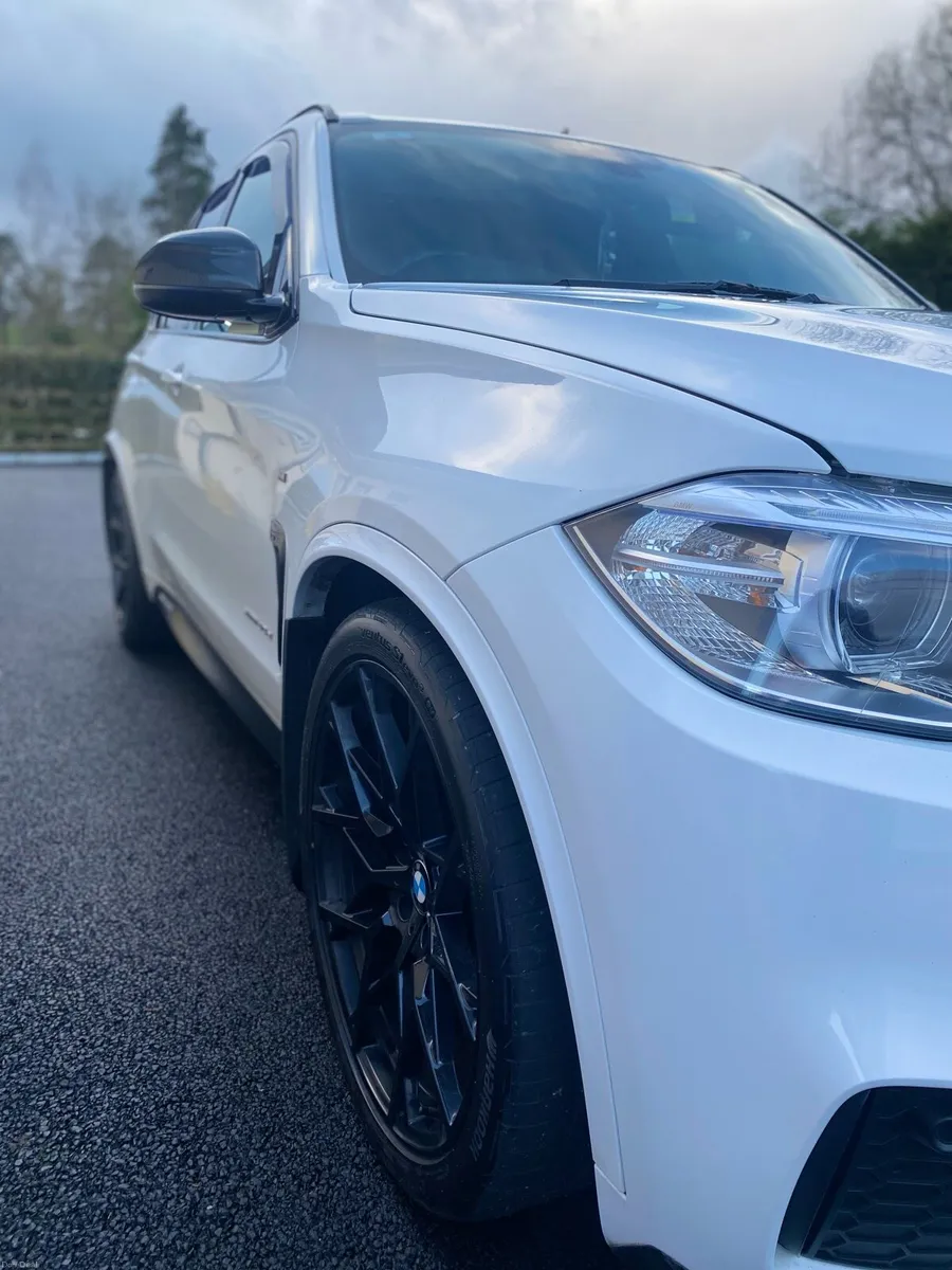**BMW X5 40D** - Image 4