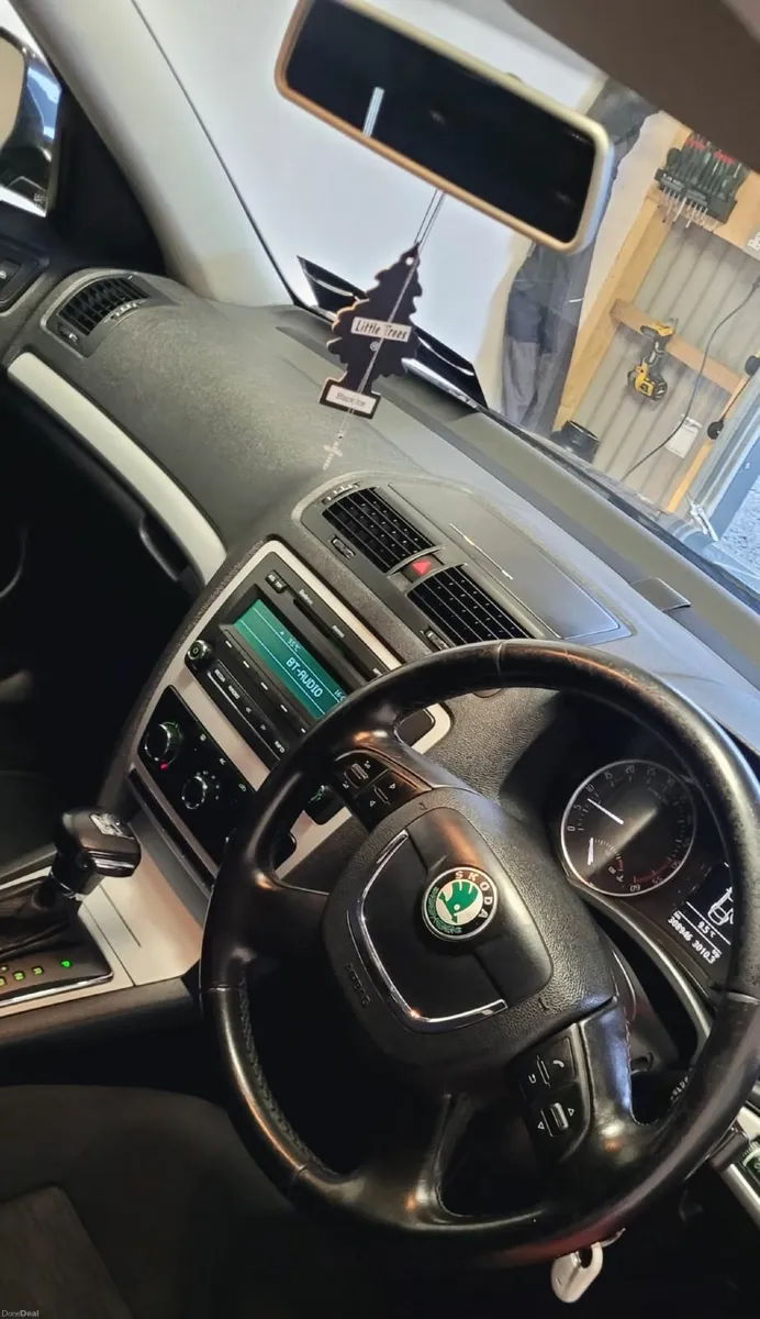 Skoda octavia 2011 - Image 2